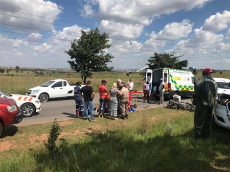 Emergency services on the scene of the accident on Condor Drive in Finsbury. Photo: Jaco-Mari Futcher
